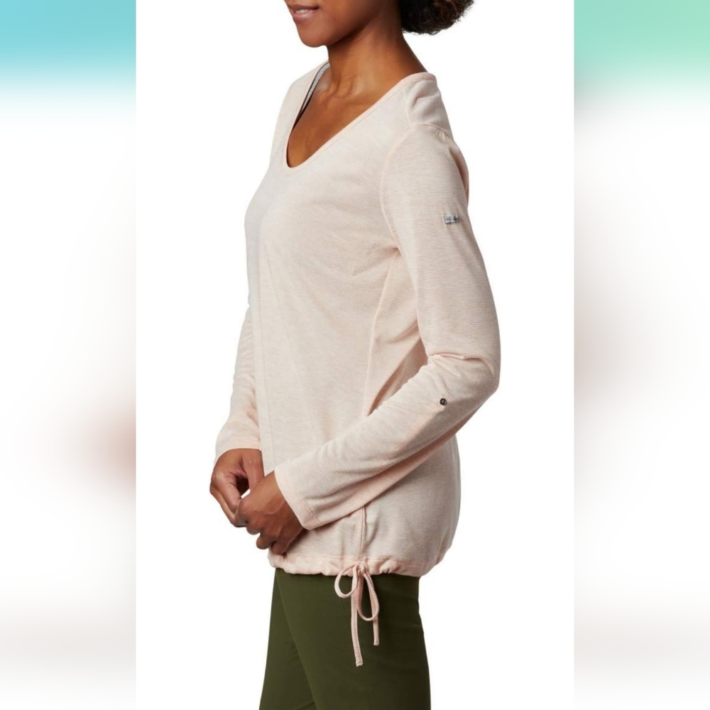 Columbia Women's Long Sleeve V-Neck Pullover in Light Pink